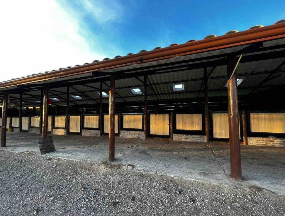 Caballerizas en Finca Casa de Teja
